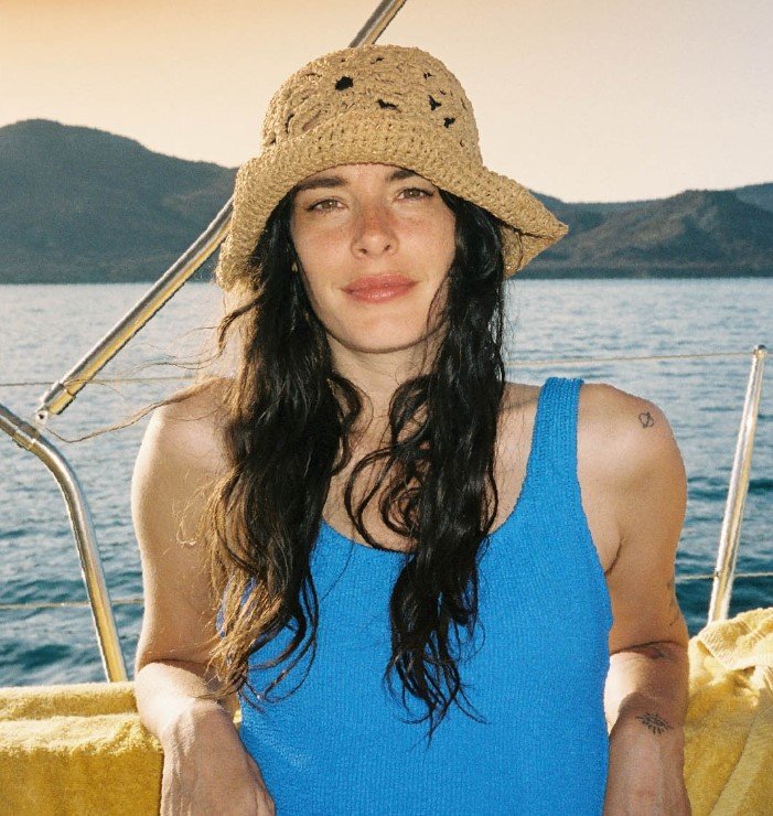 carly foulkes
